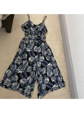 Women's derek heart Jumpsuit Size M Blue/White